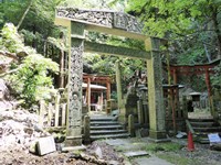 【京都の摩訶異探訪】深草エリア最強のパワースポット「大岩神社」 - M [エム] KYOTO by Leaf