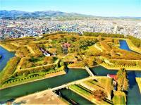 綺麗な星の形と函館戦争の舞台　五稜郭と五稜郭タワー | 千年鯨辞典