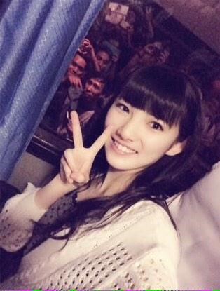 AKB48岡田奈々がバス移動中に撮った写真に…の写真