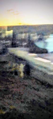 墓の周りに映った女性のれいの写真