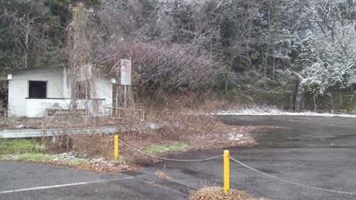 浦浜の廃駐車場