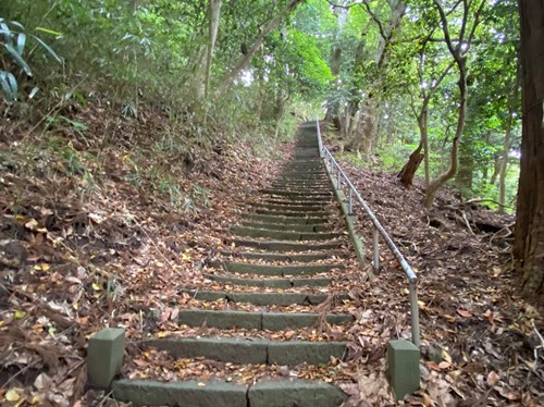 新潟県村上市 海沿いの神社