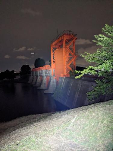 荒川の旧岩淵水門の写真