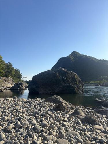 二ツ岩の画像