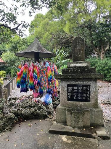 ひめゆりの塔の画像