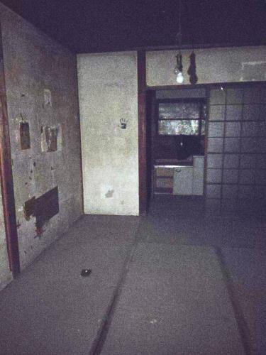 向山の廃アパートの写真