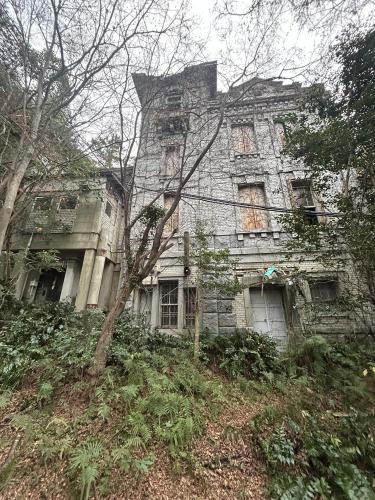 旧由良山荘（森の廃洋館）の写真