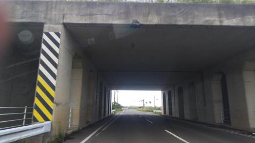 仙台東部道路下のトンネルの写真