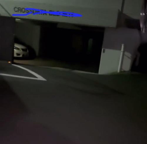 封鎖された地下駐車場