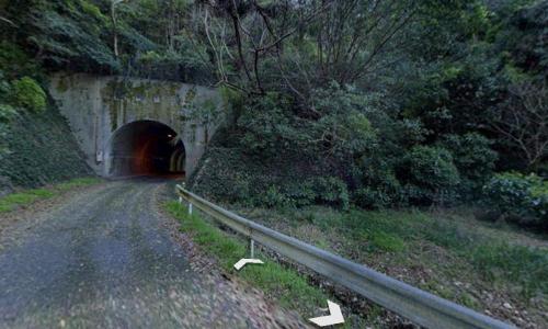 石山トンネル