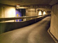 東京都足立区の心霊スポット「西新井駅の地下道（西新井トンネル）」