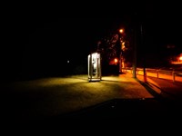 神奈川県鎌倉市の心霊スポット「鎌倉霊園太刀洗門前の電話ボックス」